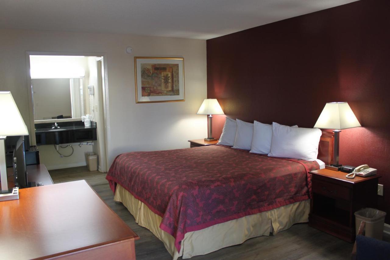 Travel Inn Of Buford Extérieur photo