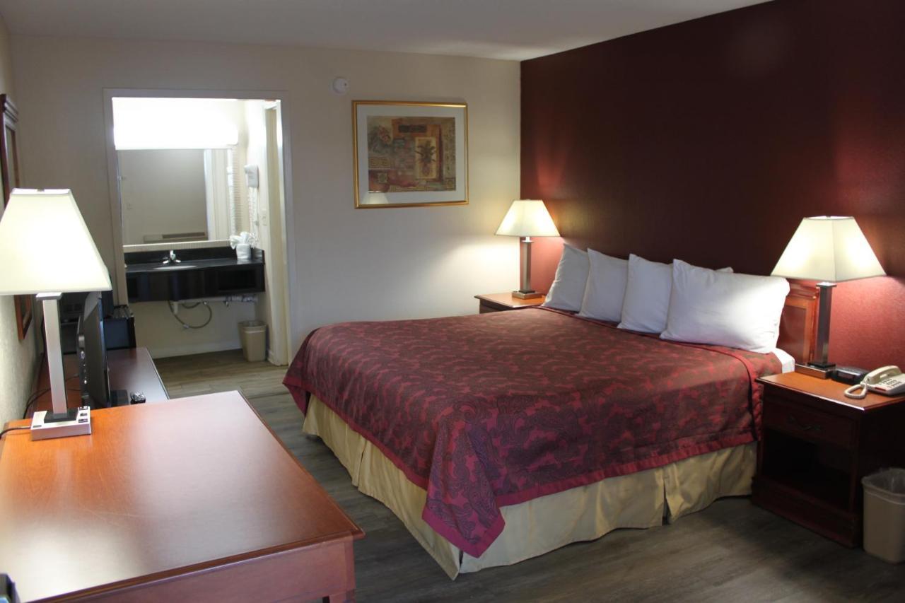 Travel Inn Of Buford Extérieur photo